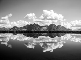 Panorama Blick auf die Lischanagruppe von Motta Naluns bei Scuol im Engadin.